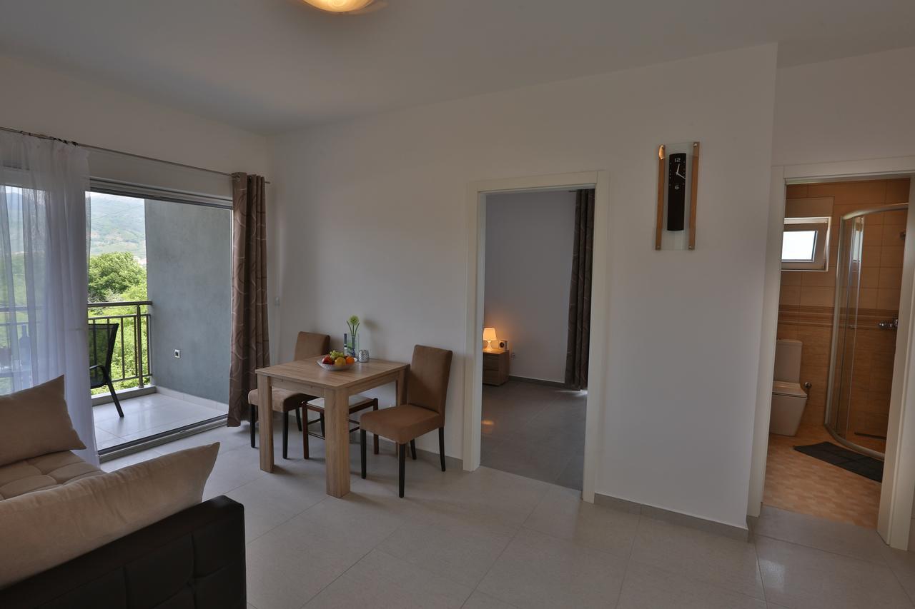 Kristina Apartments Tivat Exterior foto