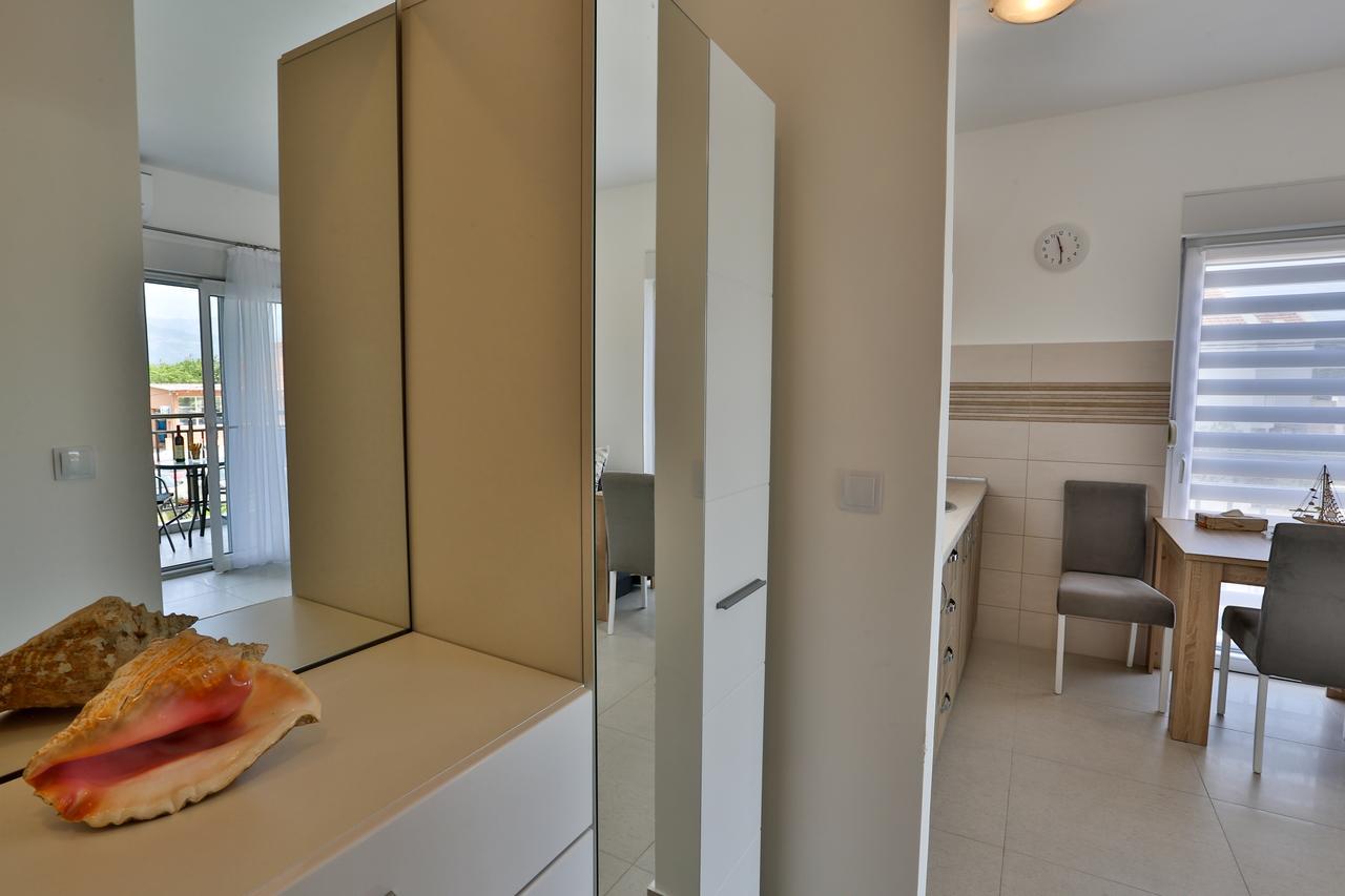 Kristina Apartments Tivat Exterior foto