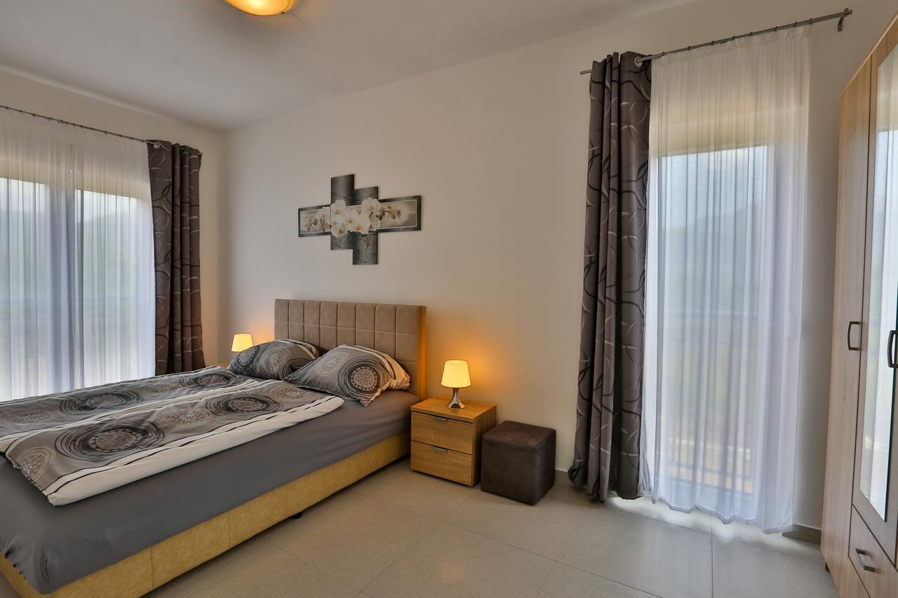 Kristina Apartments Tivat Exterior foto